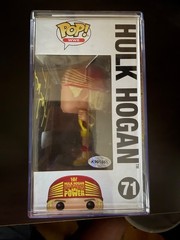 FUNKO POP! WWE 71: WWE – HULK HOGAN AUTOGRAPHED VINYL FIGURE! WOW! LOOK!