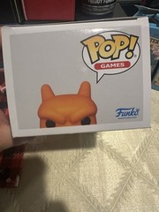 Charizard Funko Pop Pearlescent Pokemon Center Exclusive Damaged Box