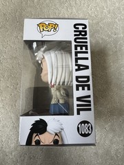 Funko POP! Disney Villains Cruella De Vil #1083 W/ Protector