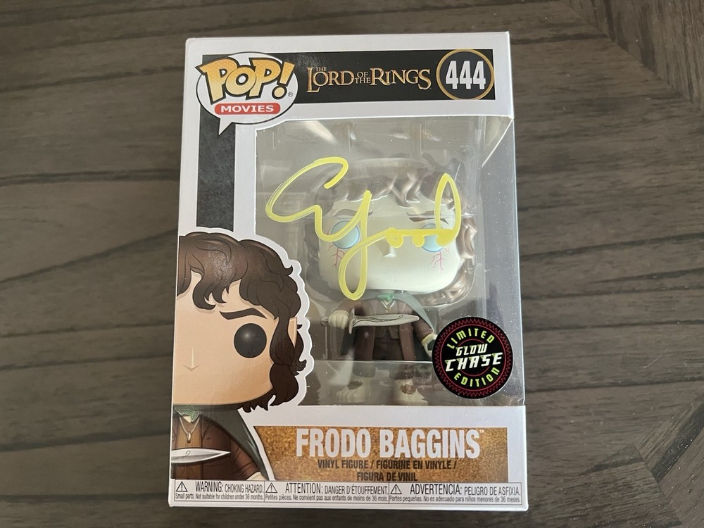 SIGNED – Funko Pop! Vinyl: The Lord of the Rings – Frodo Baggins #444 CHASE