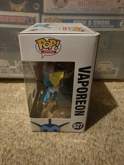 Funko Pop! Vinyl: Pokémon – Vaporeon (Diamond Glitter) – SHARED STICKER