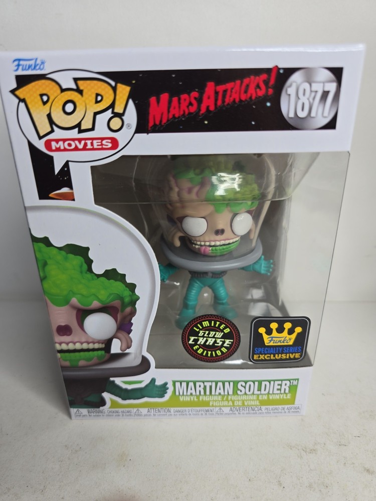 Funko Pop Mars Attacks! Martian Soldier Specialty Series Glow CHASE in Protector