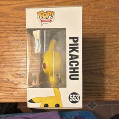 Funko Pop! Games Pokémon Pikachu Vinyl Figure Diamond Collection GameStop #553