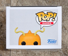 Funko POP! Dragonite Pearlescent #850 Pokemon Center Exclusive w/ Protector