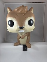 FUNKO BOOTH PROP SQUIRREL REWARD Feature SDCC 2022 Funkoville Squirrel Sculpt