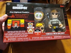 Funko Five Nights at Freddy’s Snaps VANESSA WITH HALLWAY Action Figure FNAF