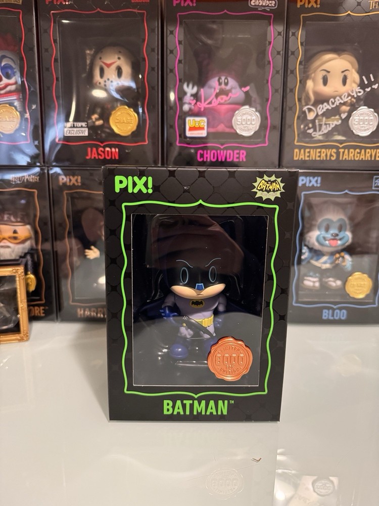 Thrilljoy Pix! Batman 66 TV Series Hero Batman Figure Collectible