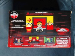 FIVE NIGHTS AT FREDDY’S FUNKO SNAPS! VANESSA WITH HALLWAY PLAYSET – Sealed!