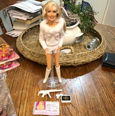 Vallery Irons Pamela Anderson Vallery Irons Figure w/ Stand Accessories