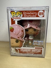Funko Pop! Strawberry Shortcake With Custard #1819 LE 750 GRAIL Mint