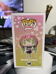 Funko Pop! Demon Slayer Mitsuri #1306 Glow Fundom Exclusive with Protector