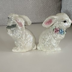 “Love Bunnies” Ceramic Rabbit Set White Floral Easter Animal Glossy