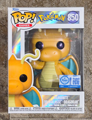 Funko POP! Dragonite Pearlescent #850 Pokemon Center Exclusive w/ Protector