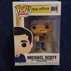 SIGNED Funko Pop! THE OFFICE – MICHAEL SCOTT 869 BRAND NEW
