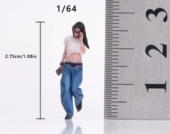 1:64 Painted Figure Model Miniature Resin Diorama Sand White Tee Denim Cool