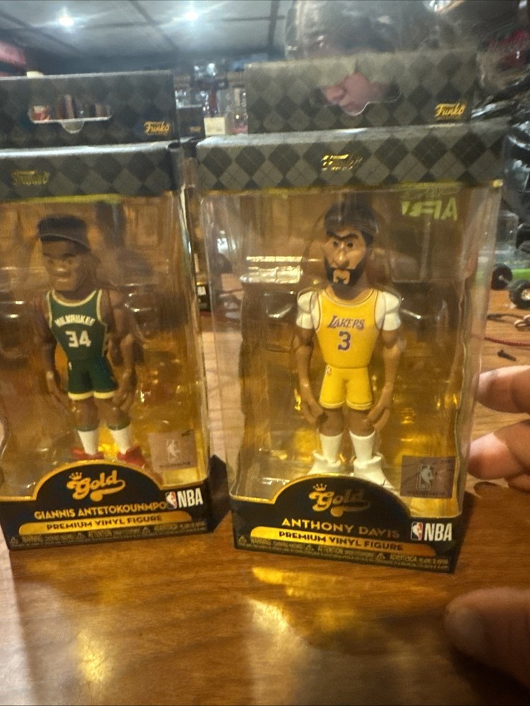 Funko Vinyl Gold 5 in: Giannis Antekokonmpo and Anthony Davis