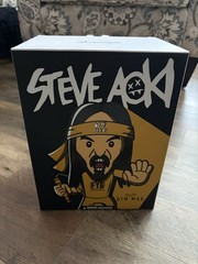 NIB Steve Aoki Dim Mak Bruce Lee MINDstyle Vinyl 8” Figure Limited To 888 Pcs