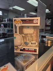 Funko Pop! Vinyl: Marvel The Vision Diamond (Exclusive) #824 Ships W/ Protector