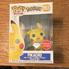Funko Pop! Games Pokémon Pikachu Vinyl Figure Diamond Collection GameStop #553