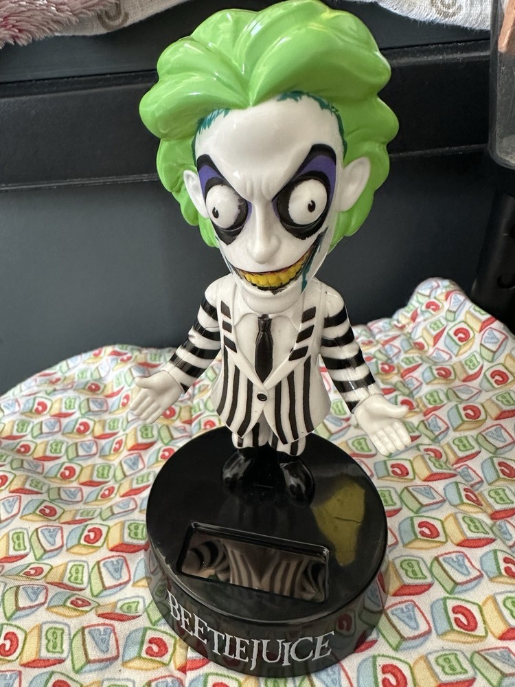 Beetlejuice Solar Powered Bobble Head Exclusive Spirit Halloween 2024