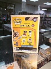 Funko Pop! Vinyl: Pixar – Wall-E with Hubcap Exclusive #1121 Ships W/ Protector