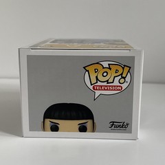 SPOCK w/CAT EXCLUSIVE Funko Pop! 1142 w/Protector Star Trek TOS Original Series
