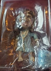 Mezco Designer Series The Exorcist Regan Vinyl Figure Interchangeable Legs