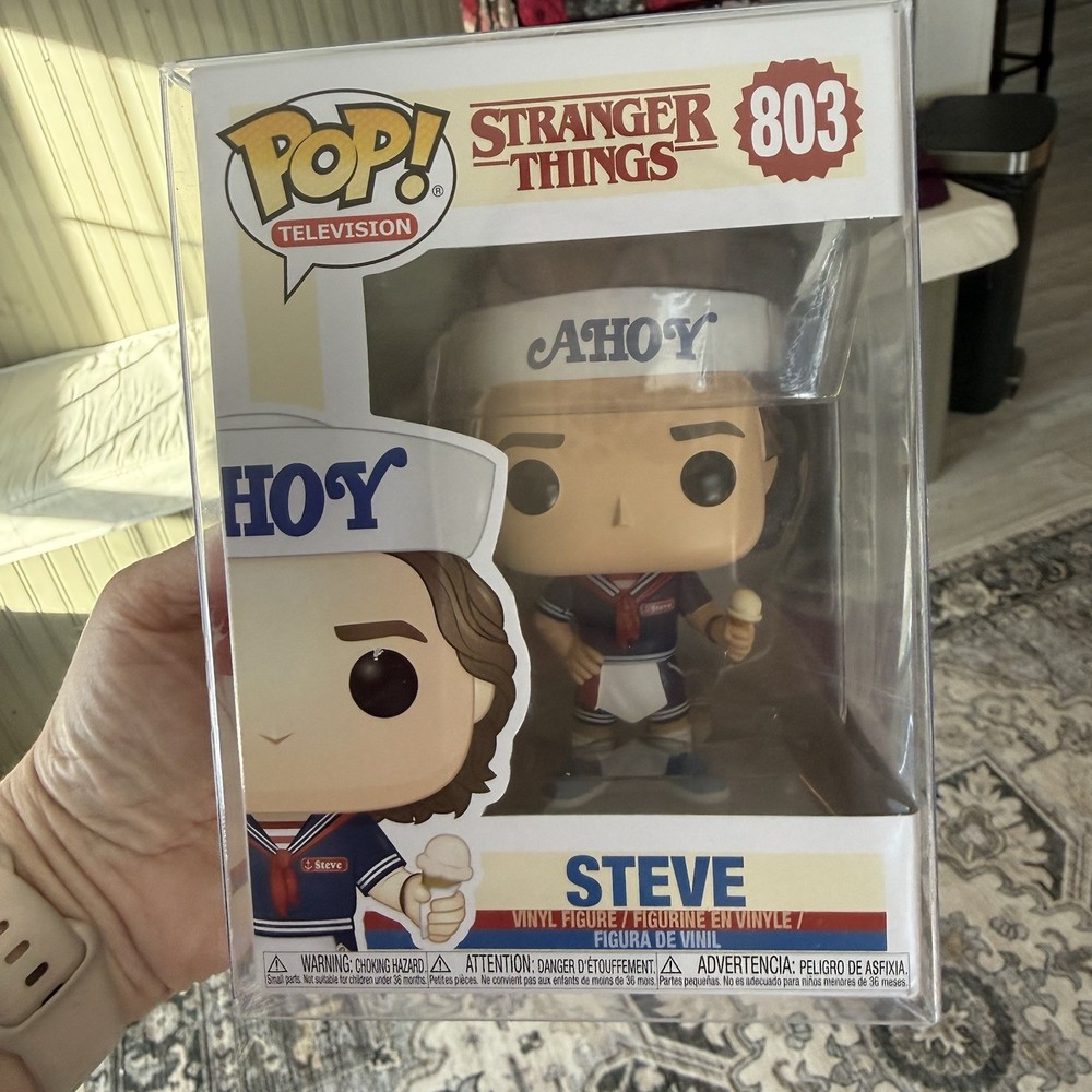 Funko Pop Stranger Things Steve Harrington #803 Scoops Ahoy w/ Pop Protector