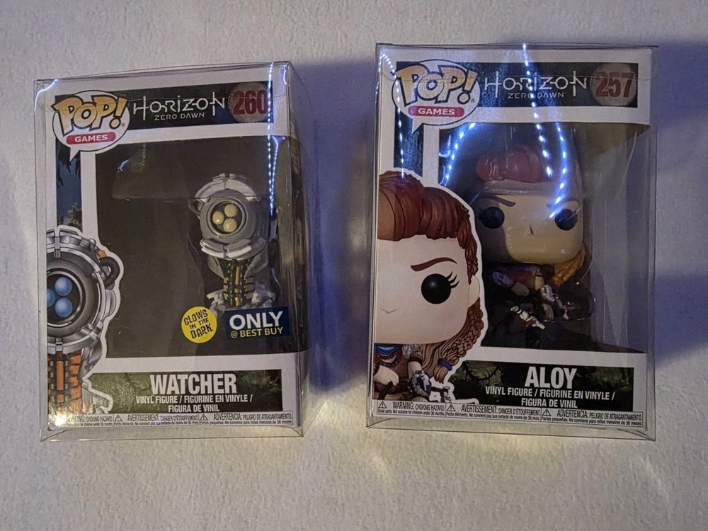 Funko Pop! Horizon Zero Dawn Aloy #257 & Exclusive Watcher #260 with protector